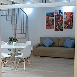 Agata Blu , Catania Olaszország